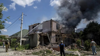Rusya'nın Ukrayna'ya düzenlediği bombardımanda 1'i bebek 7 kişi hayatını kaybetti