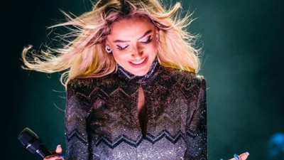 Antalya'da sahne alan Hadise'den 5 ay süren Mehmet Dinçerler evliliği hakkında bomba itiraf