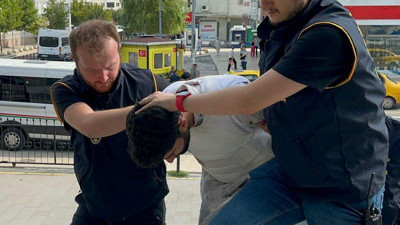 Tekirdağ'da kız arkadaşını kabloyla boğdu: Teslim oldu