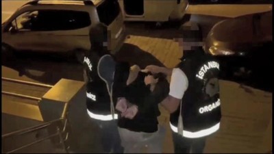 Suç örgütü adına şarkı yaptıkları gerekçesiyle gözaltına alınmışlardı! Rapçiler adliyeye sevk edildi