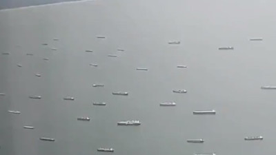 Gemiler Panama Kanalı önünde karaya vurdu! Tarihin en büyük trafiği