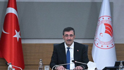 Cumhurbaşkanı Yardımcısı Yılmaz üreticileri yalnız bırakmıyor!