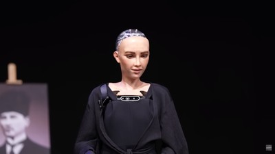 Robot Sophia Mevzular Açık Mikrofon bölümü ne zaman, nerede yayınlanacak?