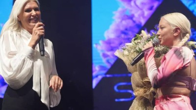 Ece Seçkin Bilecik'te konser verdi! Belediye Başkanı Melek Mızrak Subaşı'nı öve öve bitiremedi... "Karizmatik bir kadın"
