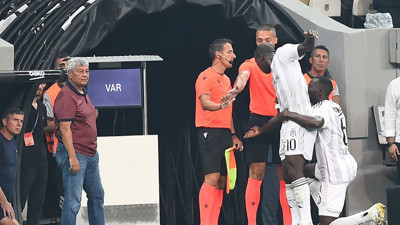 Vincent Aboubakar'dan Beşiktaş'a 'Afrika Karması' diyen Lucescu'ya tepki