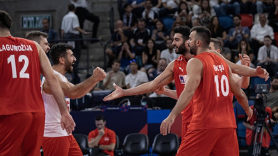 A Milli Erkek Voleybol Takımı, İsrail'i yenerek gruptan çıktı