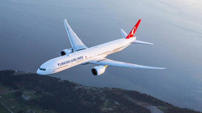 Sınır dışı edilen yolcu uçakta olay çıkardı, THY uçağı acil iniş yaptı