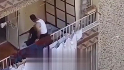 Şanlıurfa’da balkonda felçli hastaya şiddete gözaltı