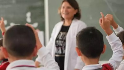 MEB kararı duyurdu: Uzman ve başöğretmenlik eğitimleri uzatıldı