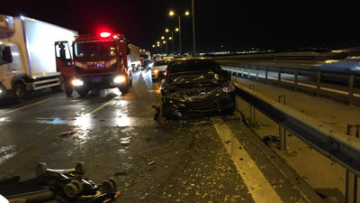 Kocaeli'de TEM otoyolunda zincirleme kaza: 1'i bebek 5 yaralı