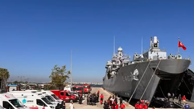 Son Dakika... TCG SANCAKTAR ve TCG BAYRAKTAR gemileri selden etkilenen Libya’ya ulaştı