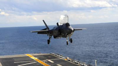 ABD'nin 5. nesil savaş jeti F-35B düştü! Deniz piyadeleri enkazı arıyor