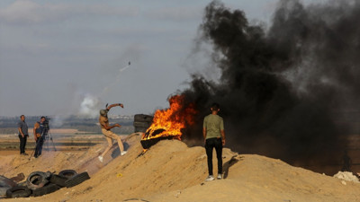 İsrail'in Gazze'de açtığı ateş sonucu 2 Filistinli yaralandı