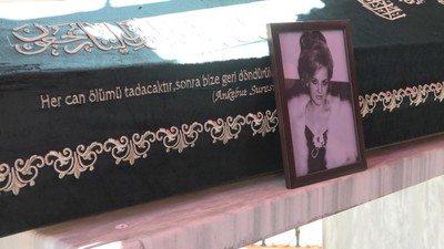 Deniz Seki'nin acı günü: Annesi son yolculuğuna uğurlandı