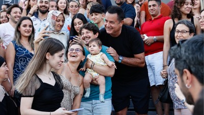 Acun Ilıcalı'dan çalışanlara jest: 1100 kişiye tatil...