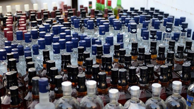İran'da sahte alkol üreten 4 kişiye idam cezası