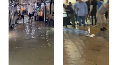 İstanbul'u sel aldı! Kapalıçarşı'da zor anlar: Dükkan sahipleri seferber oldu