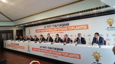 Son Dakika: AK Parti 11 Büyükşehir İl Grup Başkanvekilleri 6'ncı kez bir araya geldi: CHP'li belediyelerin olduğu illerimiz 5 yılda geriledi