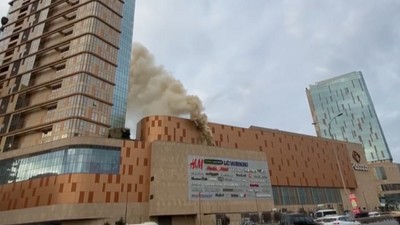 Maltepe'de AVM'de yangın