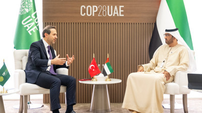 BAE ile enerji teması! Bakan Alparslan Bayraktar yetkililerle görüştü