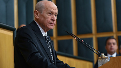 Son Dakika: MHP Genel Başkanı Devlet Bahçeli açıklamalarda bulundu! Üstümüze yağan bombaları unutursak gök girsin kızıl çıksın