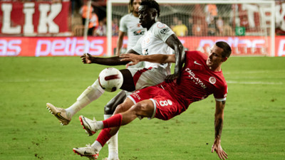 Milli araya moralli gitti: Galatasaray, deplasmanda Antalyaspor'u 2-0 mağlup etti
