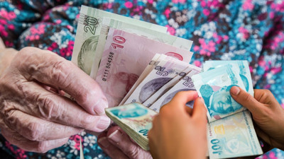 Bankalar yarışa girdi! SSK ve Bağ-Kur emeklilerine Garanti BBVA, Akbank, ING Bank, Yapı Kredi ve Finansbank'tan dev promosyon kampanyası! 12.500 TL hesaplarda..
