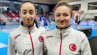 Bengisu ile Nazlıcan Hollanda'da bronz madalya kazandı