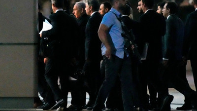 Siren sesleri yükselince Netanyahu ve Blinken sığınağa kaçtı