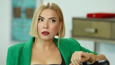 Yasak Elma dizisiyle adından söz ettiren oyuncu Şebnem Dönmez'in acı günü! Annesi hayatını kaybetti