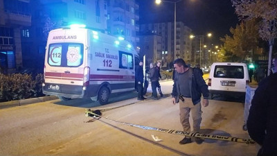 Çorum'da telefonla konuşlan genç sinir krizi geçirerek kendini vurdu