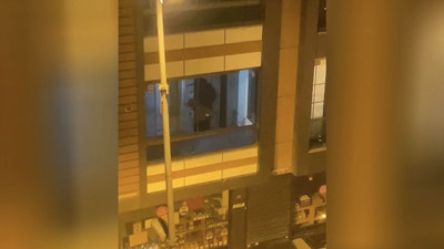 Esenyurt’ta 3 katlı apartman kurşun yağmuruna tutuldu!