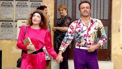 'Seksenler' dizisiyle tanınan ünlü oyuncu Yasemin Conka boşandığını açıkladı!