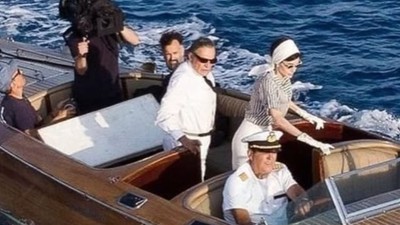 Haluk Bilginer ve Angelina Jolie'nin oynadığı 'Maria' filminin setinden fotoğraflar geldi!