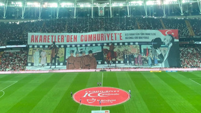 Beşiktaş'tan 29 Ekim Cumhuriyet Bayramı'na özel pankart!