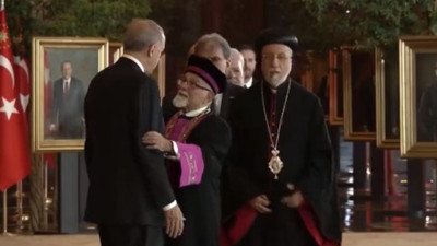 Cumhuriyet'in 100. yılı için düzenlenen törende Hahambaşı'nın Cumhurbaşkanı Erdoğan'a gösterdiği samimiyet dikkat çekti
