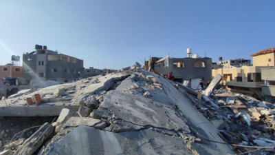 Son Dakika: İşgalci İsrail Cibaliye ve Breyc mülteci kamplarını vurdu