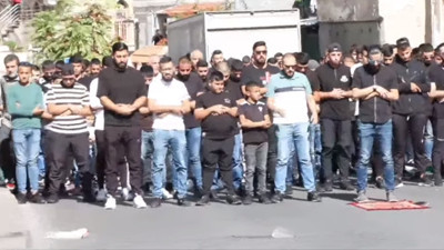 Kudüs'te savaşın gölgesinde 4. cuma namazı! İsrail polisinden namaz sonrası gaz fişekli saldırı