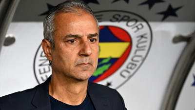 Fenerbahçe Teknik Direktörü İsmail Kartal: Lig uzun bir maraton. Bugün taraftarlarımız önünde kaybetmek bizi üzdü