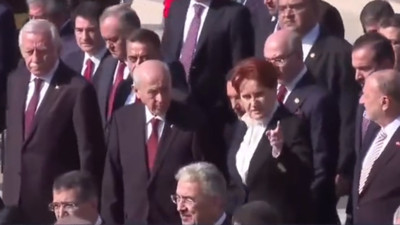 Devlet Bahçeli ile Meral Akşener Anıtkabir'de yan yana yürüdü! Konuşup tebessüm ettiler