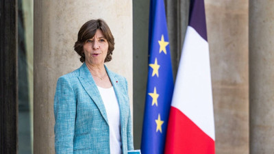 Fransa Dışişleri Bakanı Colonna Filistin Başbakanı Iştiyye ile Paris'te görüştü