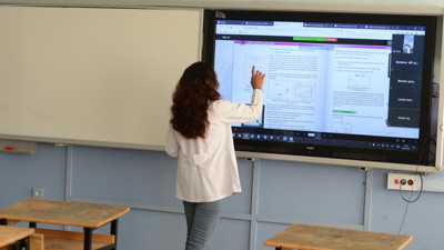 Aile ve Sosyal Hizmetler Bakanlığına bağlı ücretli öğretmenlerin ek ders ücretleri artırıldı