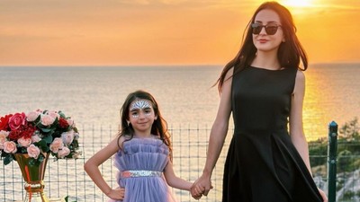 Kemik kanseri, meme kanseri, lenfoma... Hepsini yendi kolon kanseriyle mücadeleyi kaybetti! Fenomen Ayşenur Parlak hayatını kaybetti