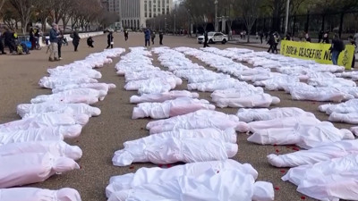 Beyaz Saray önünde Biden'a kefenle protesto! Gazze için toplandılar