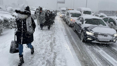 Kışlıkları çıkarmanın vakti geldi! Pazar günü İstanbul'a kar geliyor