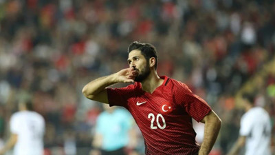 Emre Akbaba Almanya maçındaki sakatlığı dolayısıyla milli takım kadrosundan çıkarıldı!