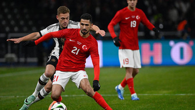 Emre Akbaba Galler maçı kadrosundan çıkarıldı