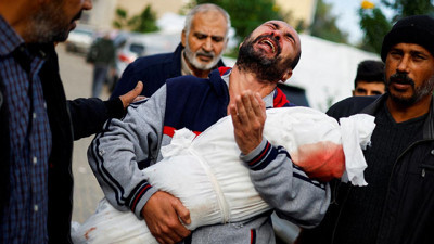 Son Dakika! İsrail Gazzelilerin sığındığı BM'ye ait okula saldırdı: 27 ölü