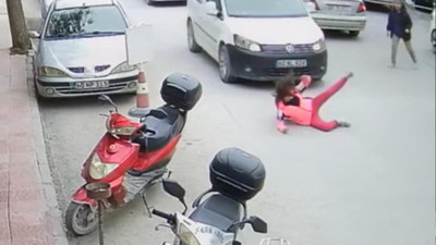Tokat'ta karşıdan karşıya geçmek isteyen çocuk ölümden döndü: O anlar kamerada