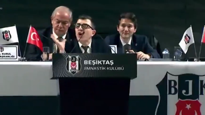 Beşiktaş'ta Genel Kurul süreci: Kürsüde konuşma yapan bir üyenin dedikleri anlaşılmadı